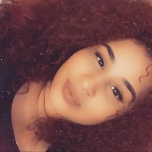 Meet your Posher, Lissette